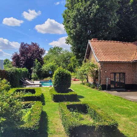 Ferme De Caractere Avec Piscine Et Cheminee Βίλα Sainghin-en-Mélantois Εξωτερικό φωτογραφία