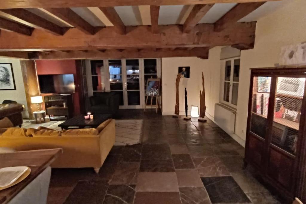 Ferme De Caractere Avec Piscine Et Cheminee Βίλα Sainghin-en-Mélantois Εξωτερικό φωτογραφία