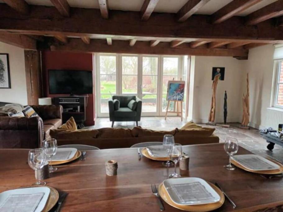 Ferme De Caractere Avec Piscine Et Cheminee Βίλα Sainghin-en-Mélantois Εξωτερικό φωτογραφία