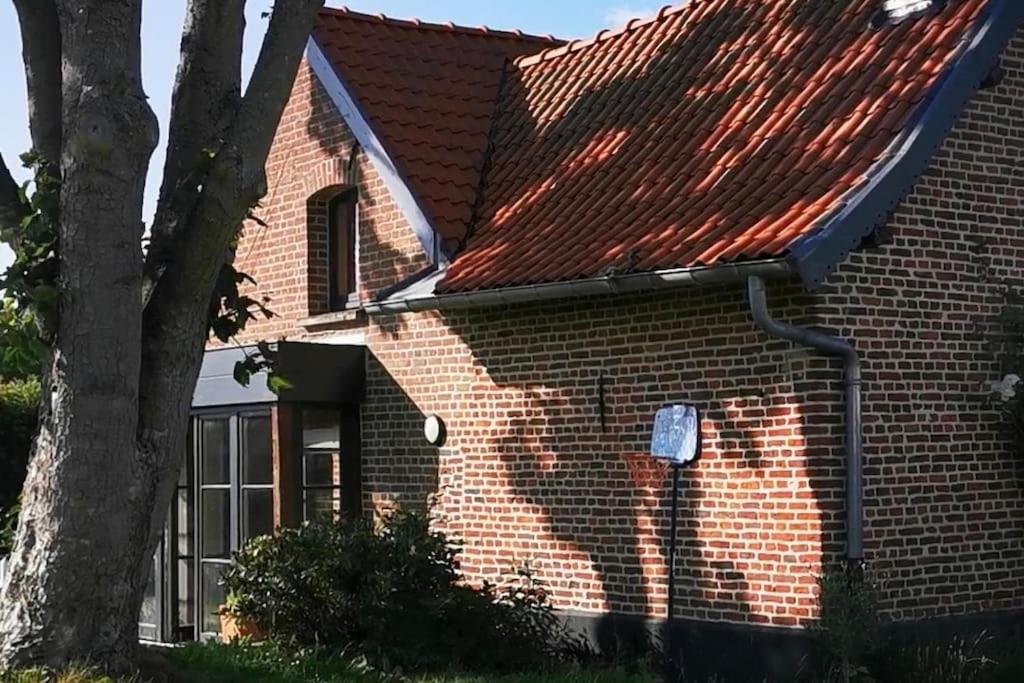 Ferme De Caractere Avec Piscine Et Cheminee Βίλα Sainghin-en-Mélantois Εξωτερικό φωτογραφία